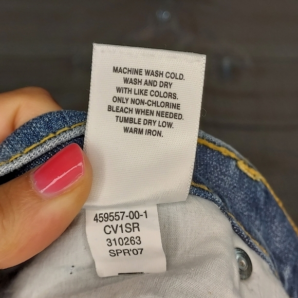 Old Navy bermuda jean shorts stretch low waist med wash distressed 10 - Picture 6 of 6